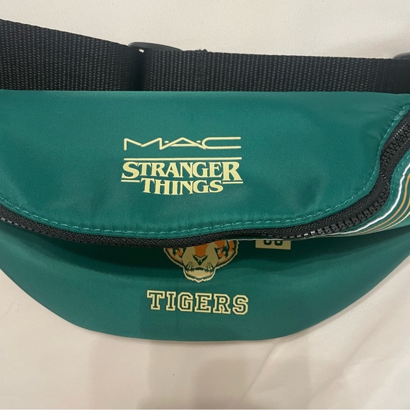 MAC Stranger Things Belt Bag - Picture 4 of 6